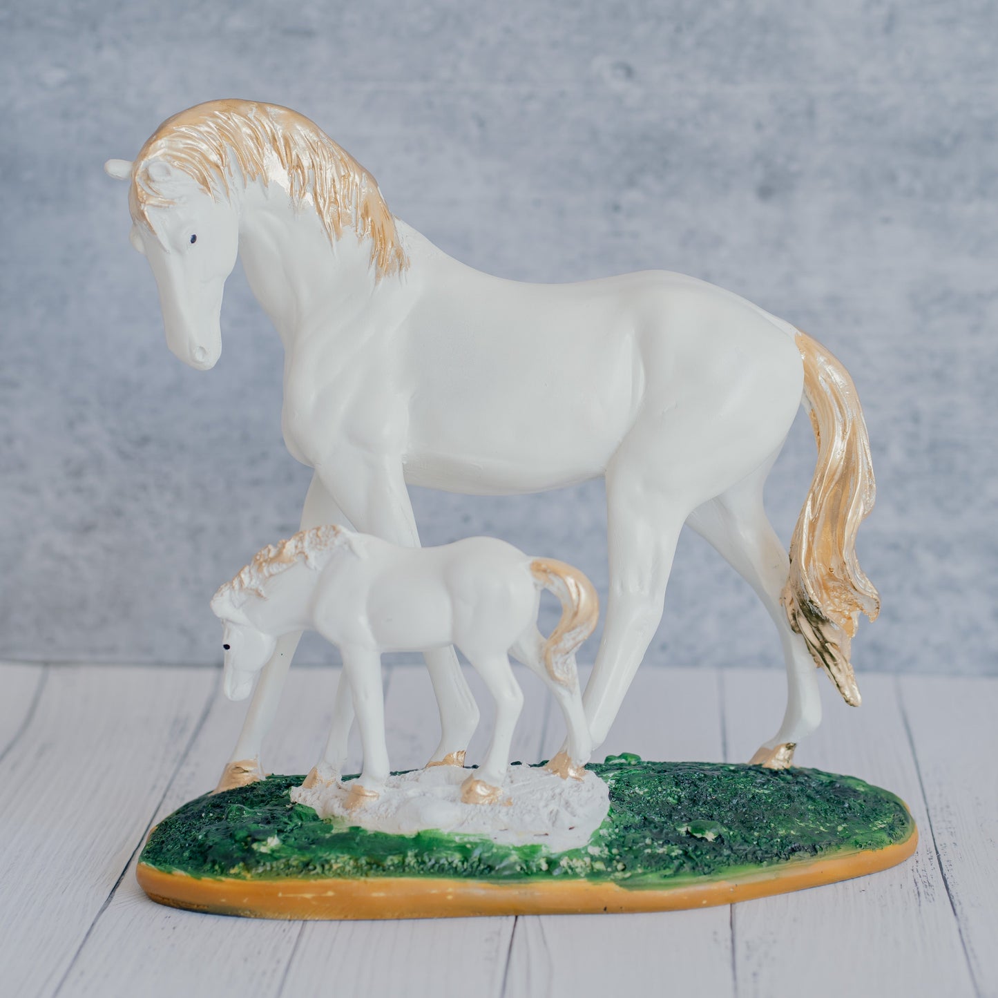 The Caring Horse Style 2 (White)