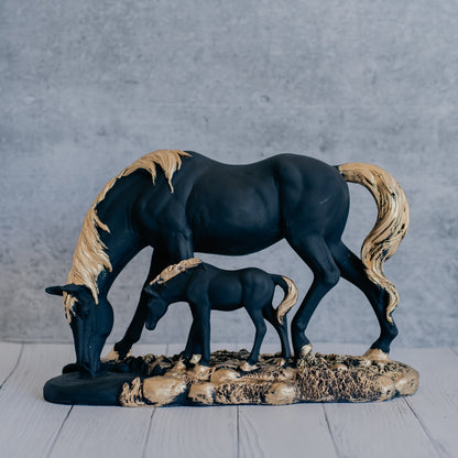 The Caring Horse Style 1 (Black)