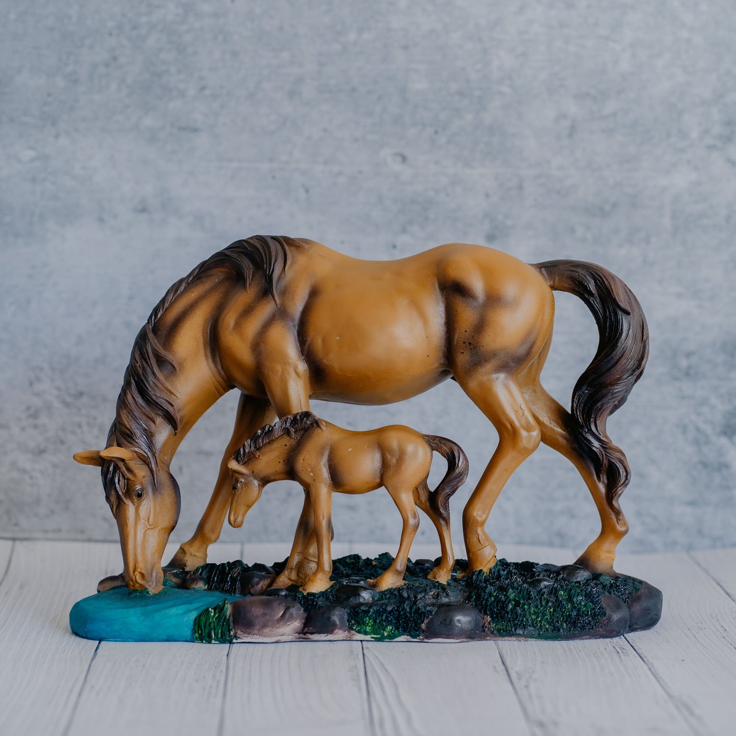 The Caring Horse Style 1 (Black)