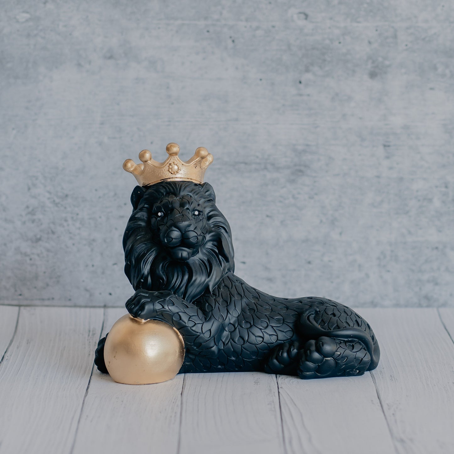 The Almighty Lion with Crown (Black)