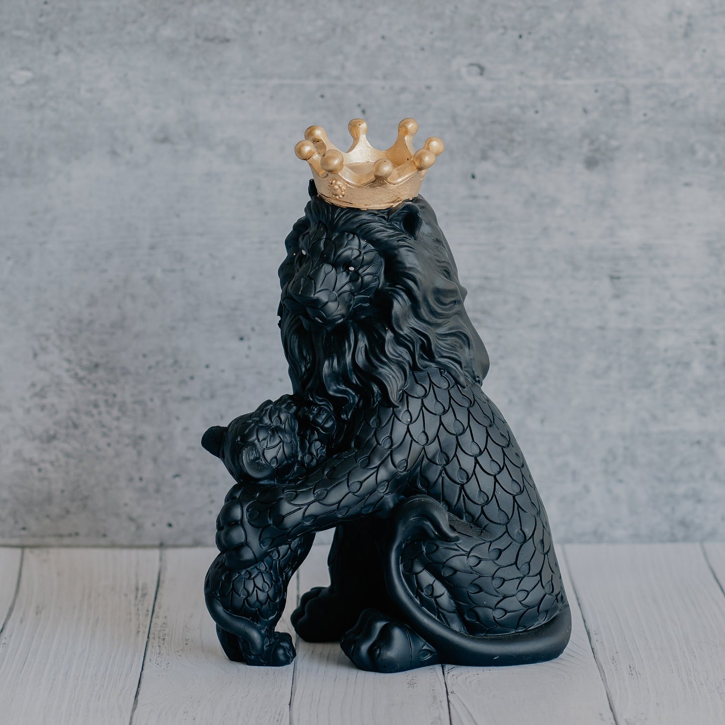 The Almighty Lion with Crown (Black)