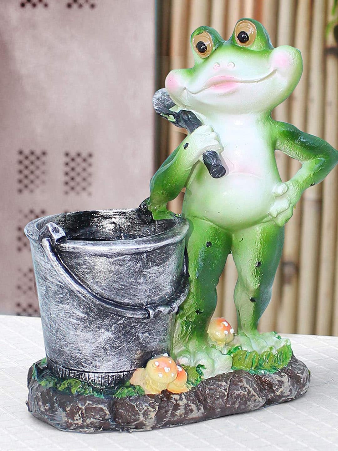 Green & Grey Frog Showpiece