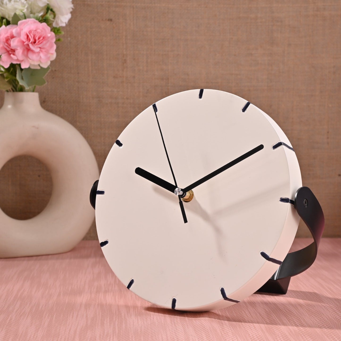 CREATIVE TABLE CLOCK